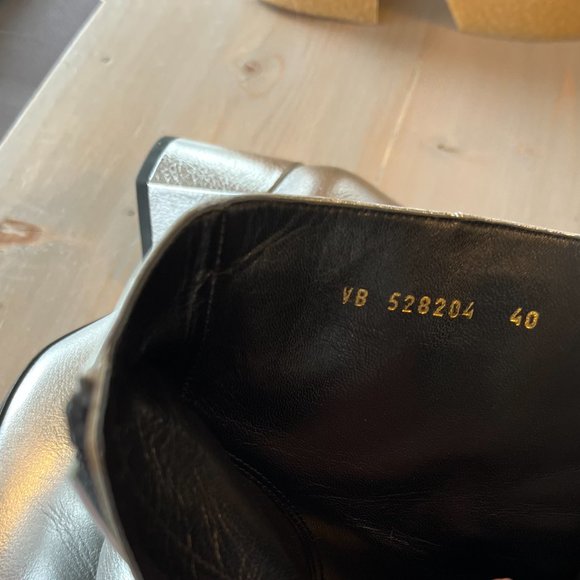 Saint Laurent Loulou 50 Silver Leather Ankle Boot - Picture 7 of 8